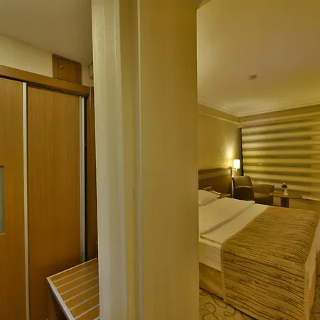 Almer 호텔 카이세리