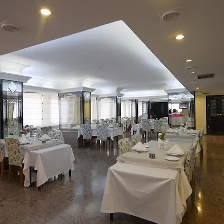 Almer 호텔 카이세리